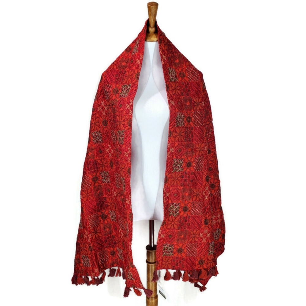 Aarong Hand Embroidered Silk Large Lined Scarf Shawl NWT Art to Wear